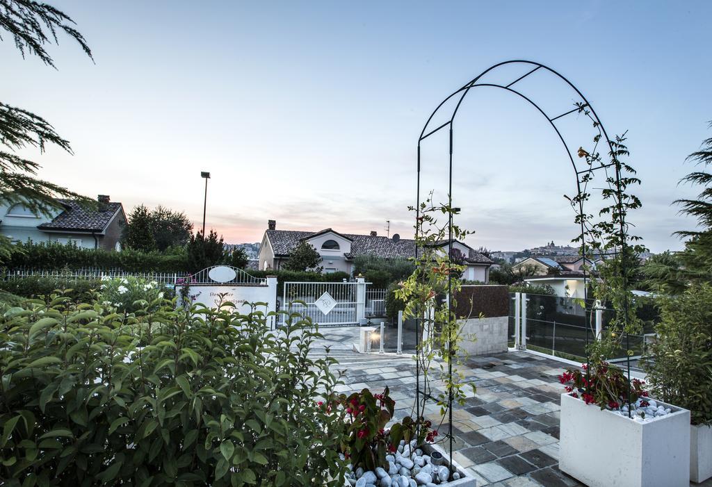 Holiday Residence Belohorizonte Macerata Exterior foto